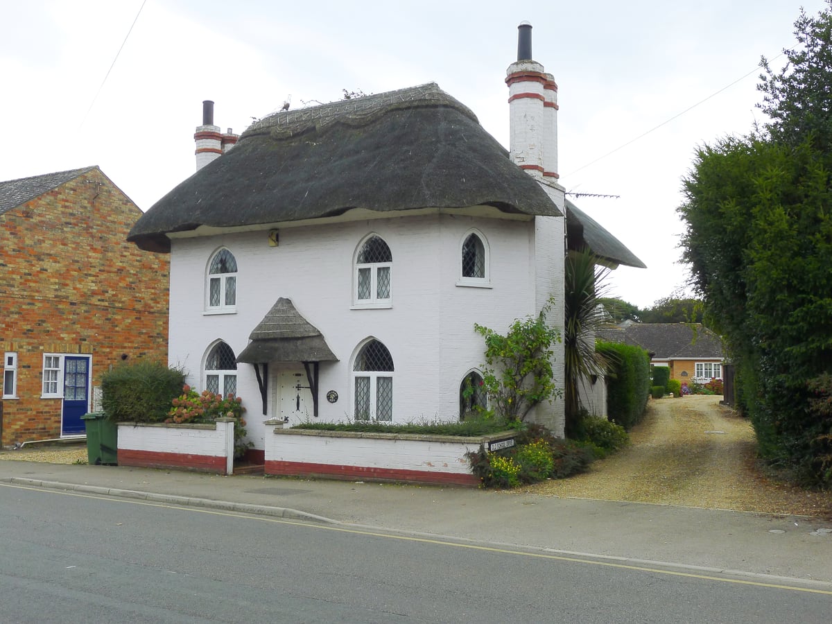 cottage New Street